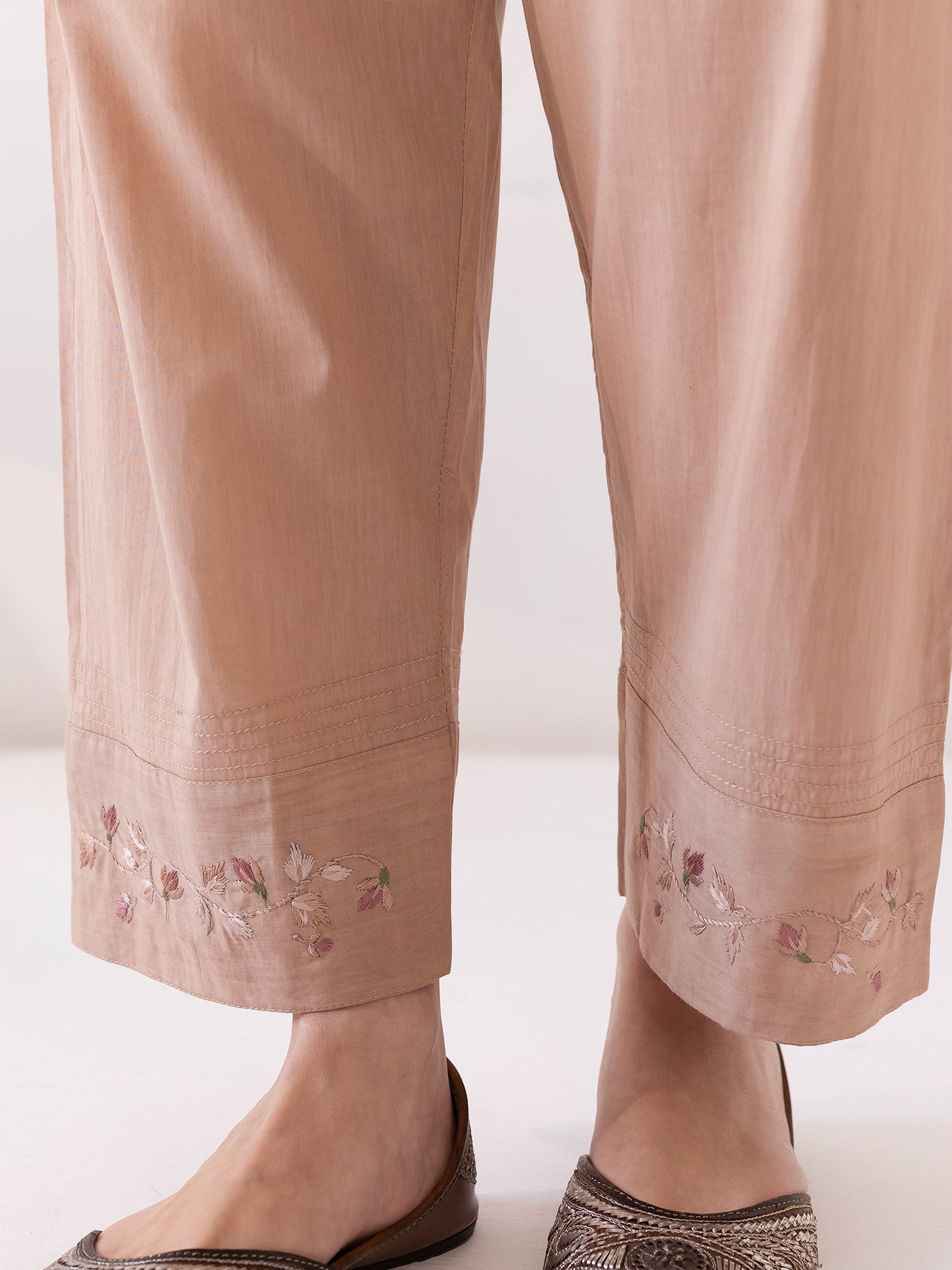 Beige mul chanderi thread and fabric cutwork work kurta