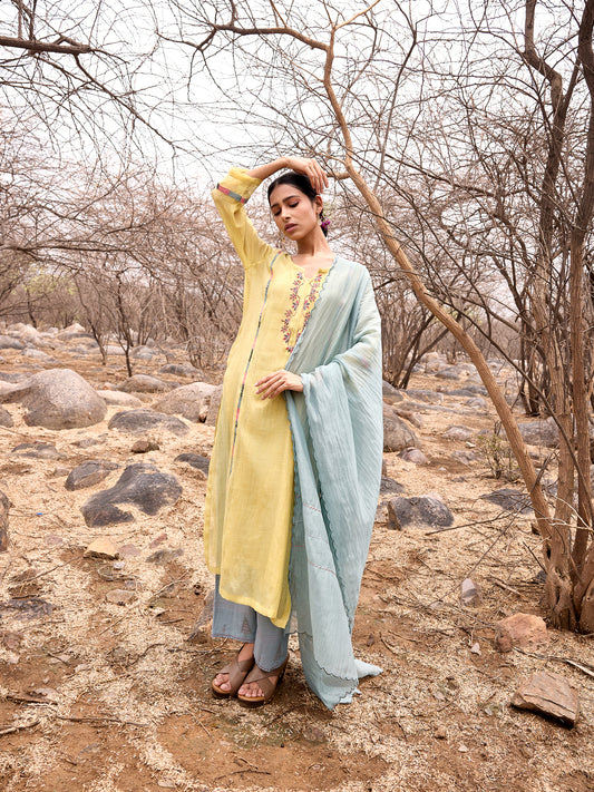 Lemon yellow mul chanderi thread work kurta set