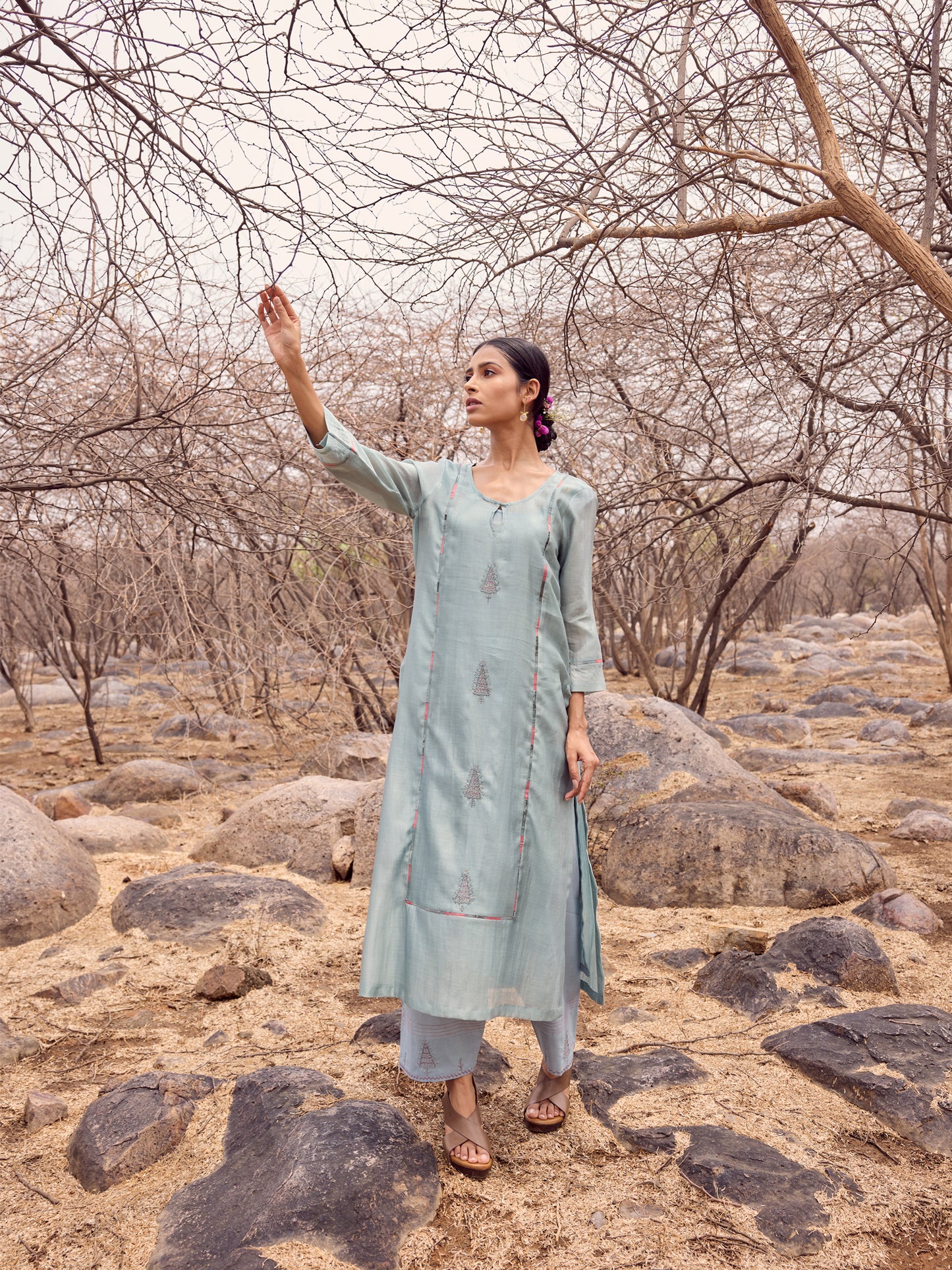 Sea blue mul chanderi threadwork kurta