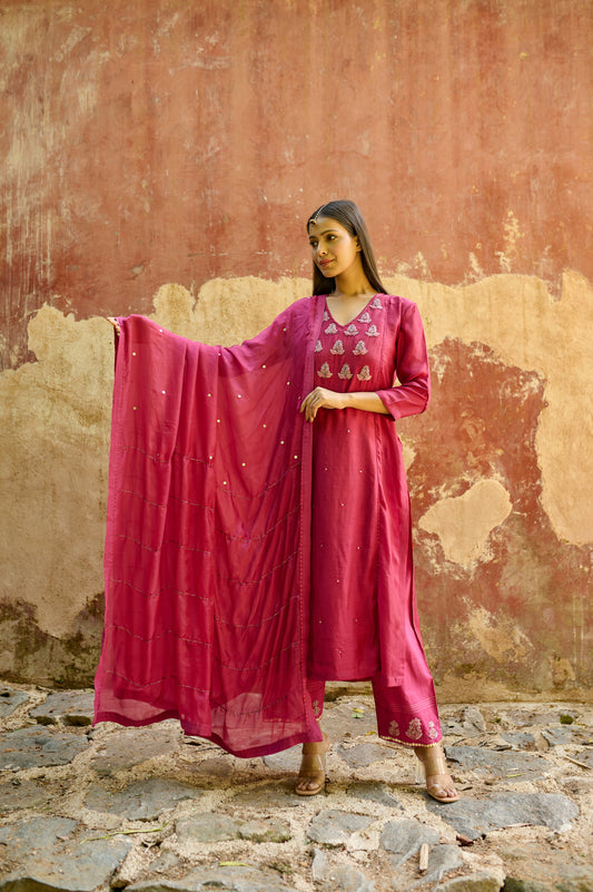 Berry Pink Tabby Silk Zardozi Dupatta