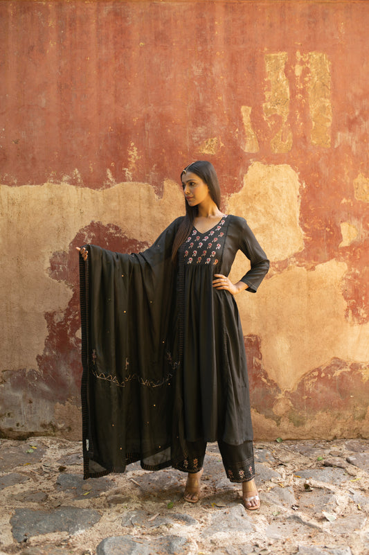 Black Tabby Silk Zardozi Dupatta