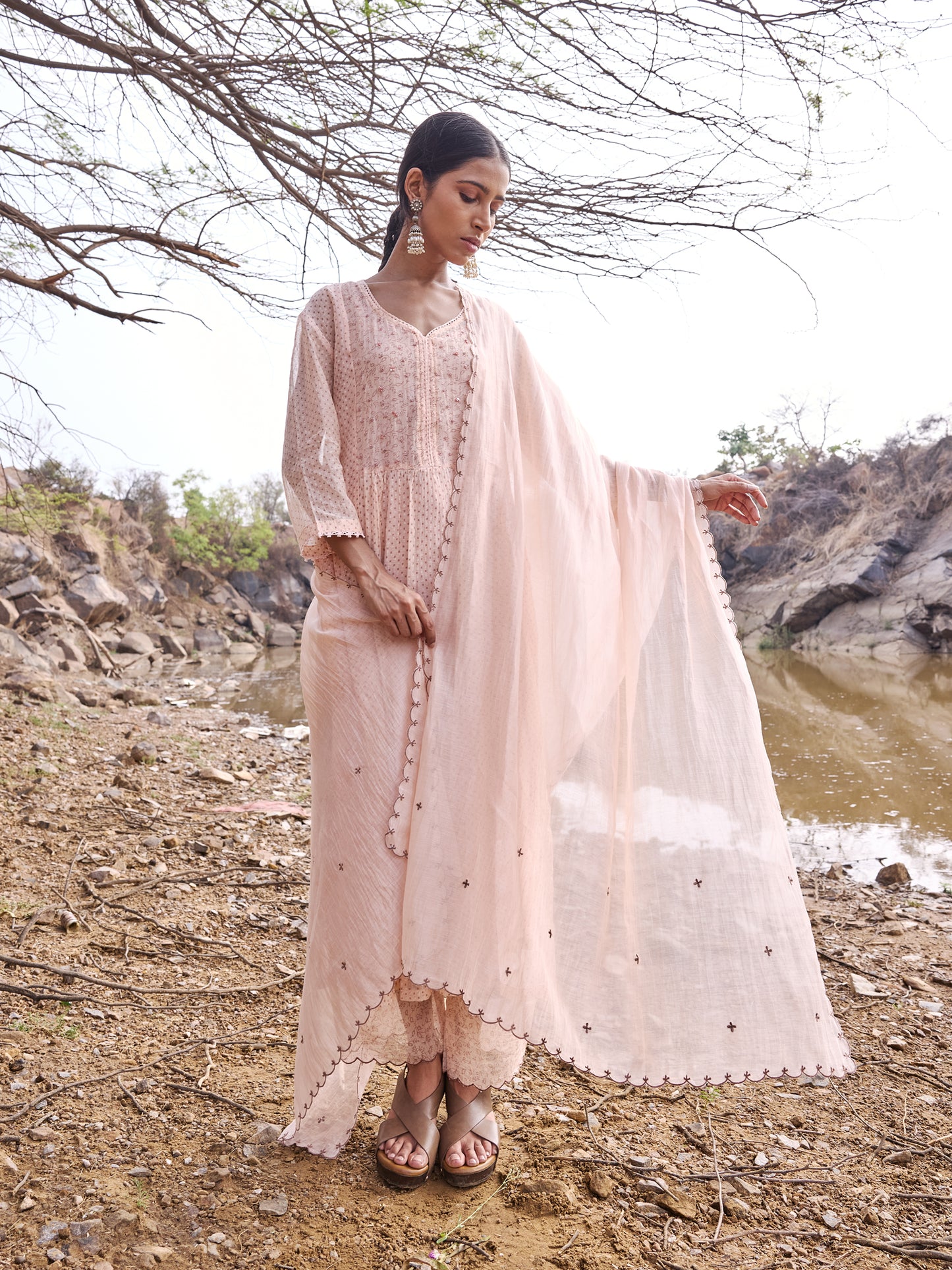 Peach Mul Chanderi Scalloped Dupatta