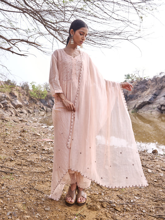 Peach Mul Chanderi Scalloped Dupatta