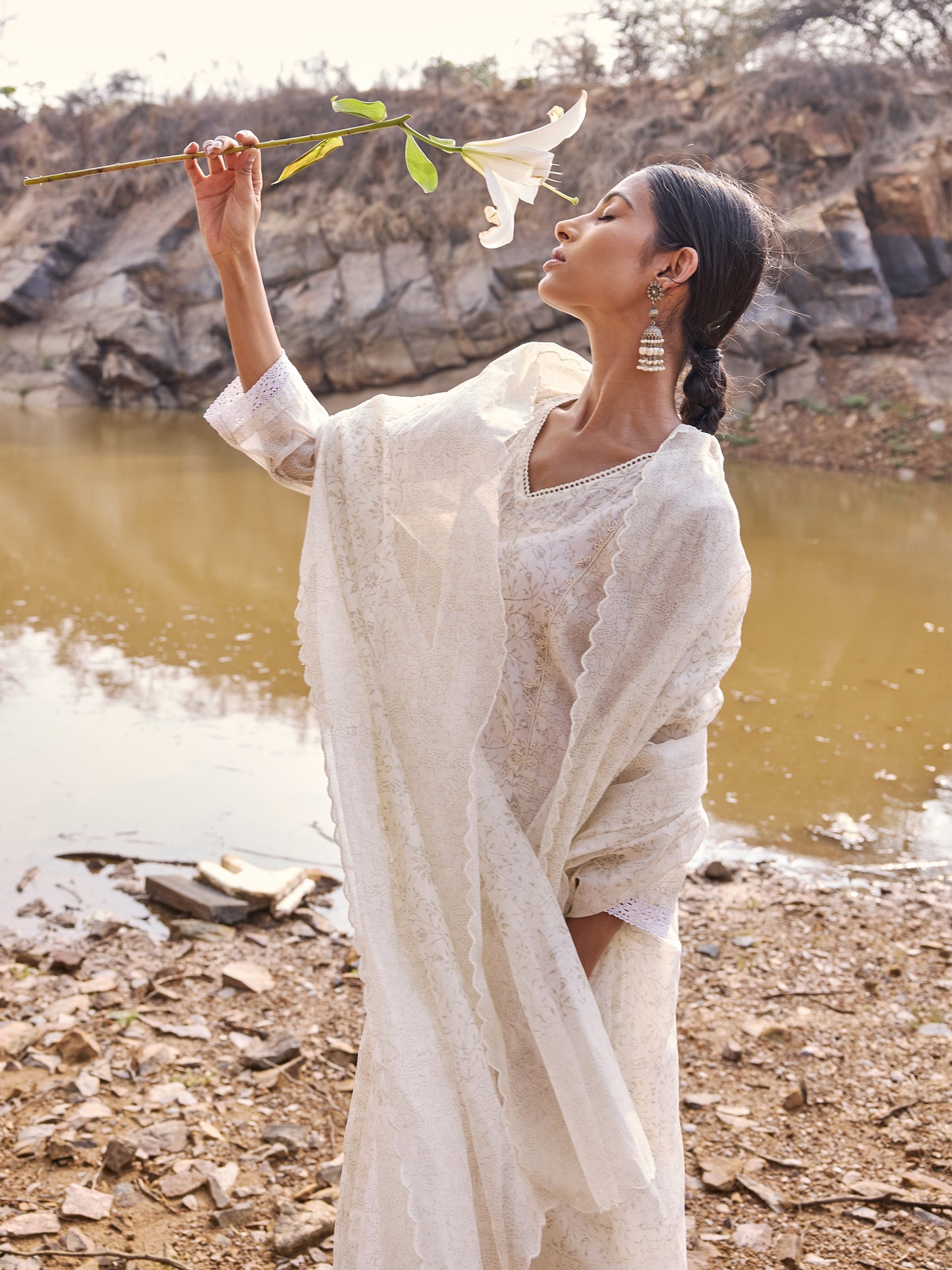 Off White Printed Mul Chanderi Scalloped Dupatta