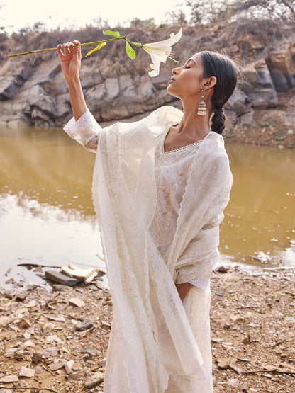 Off White Printed Mul Chanderi Scalloped Dupatta