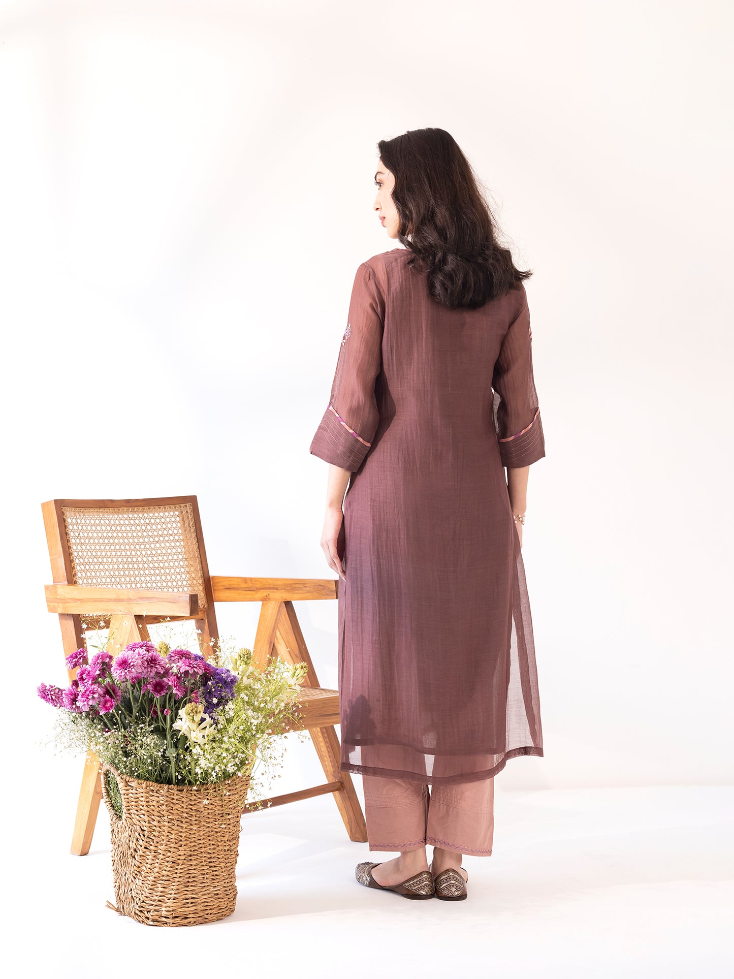 Brown mul chanderi thread work kurta set