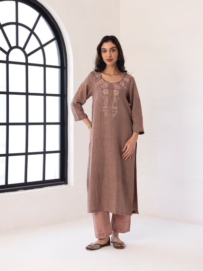 Beige linen thread and fabric cutwork kurta