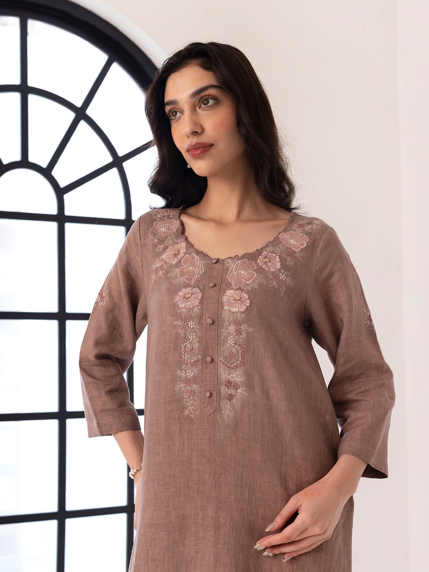 Beige linen thread and fabric cutwork kurta