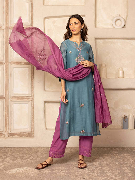 Teal mul chanderi thread with crochet hand embroidery kurta set