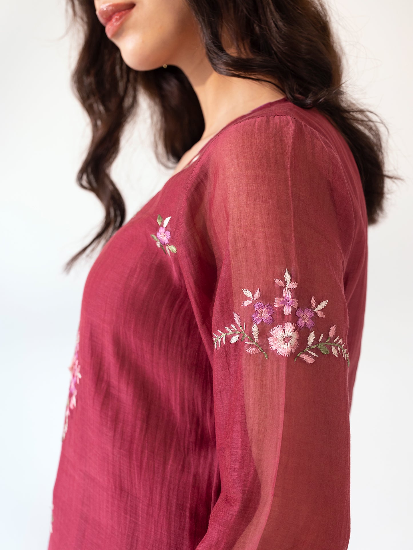 Burgundy mul chanderi thread work kurta set