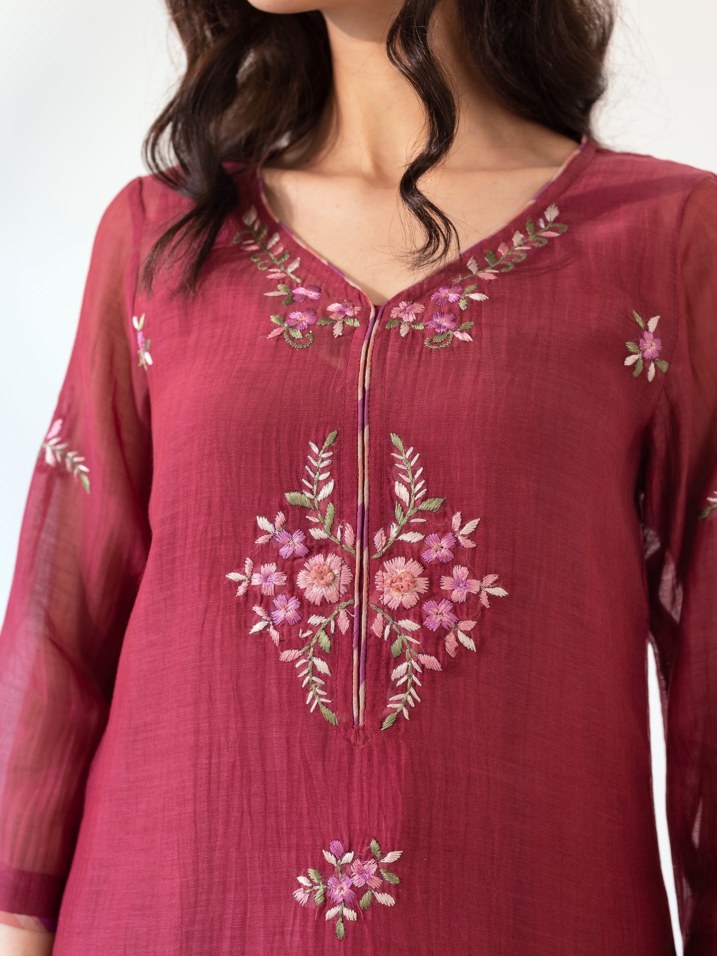 Burgundy mul chanderi thread work kurta set
