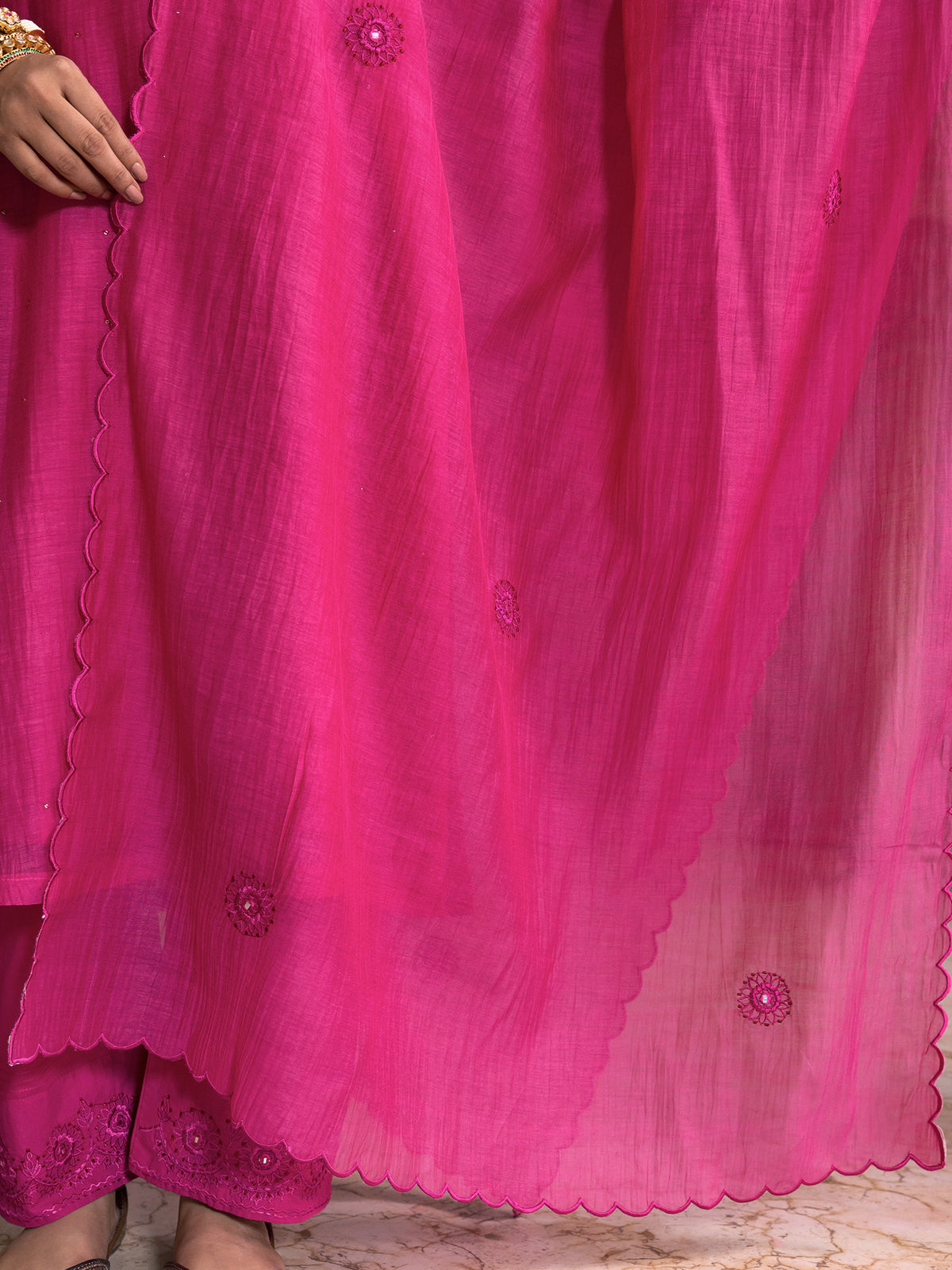 Rani pink mul chanderi thread with mirror work dupatta