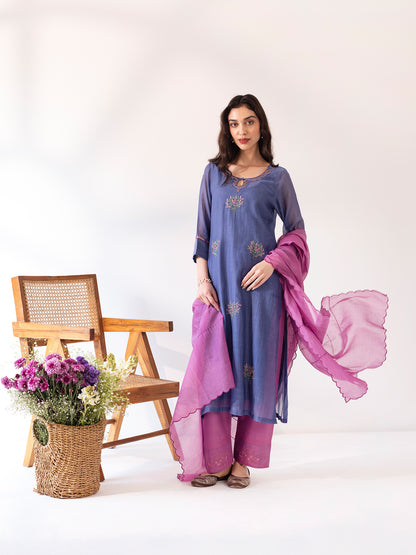 Blue mul chanderi threadwork and fabric kurta set