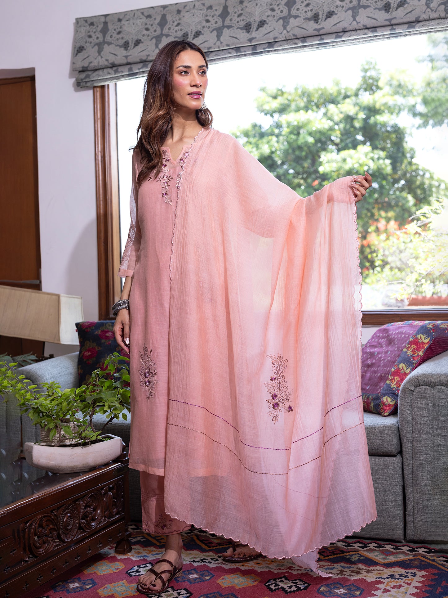Peach mul chanderi thread and bead, sequence work kurta set