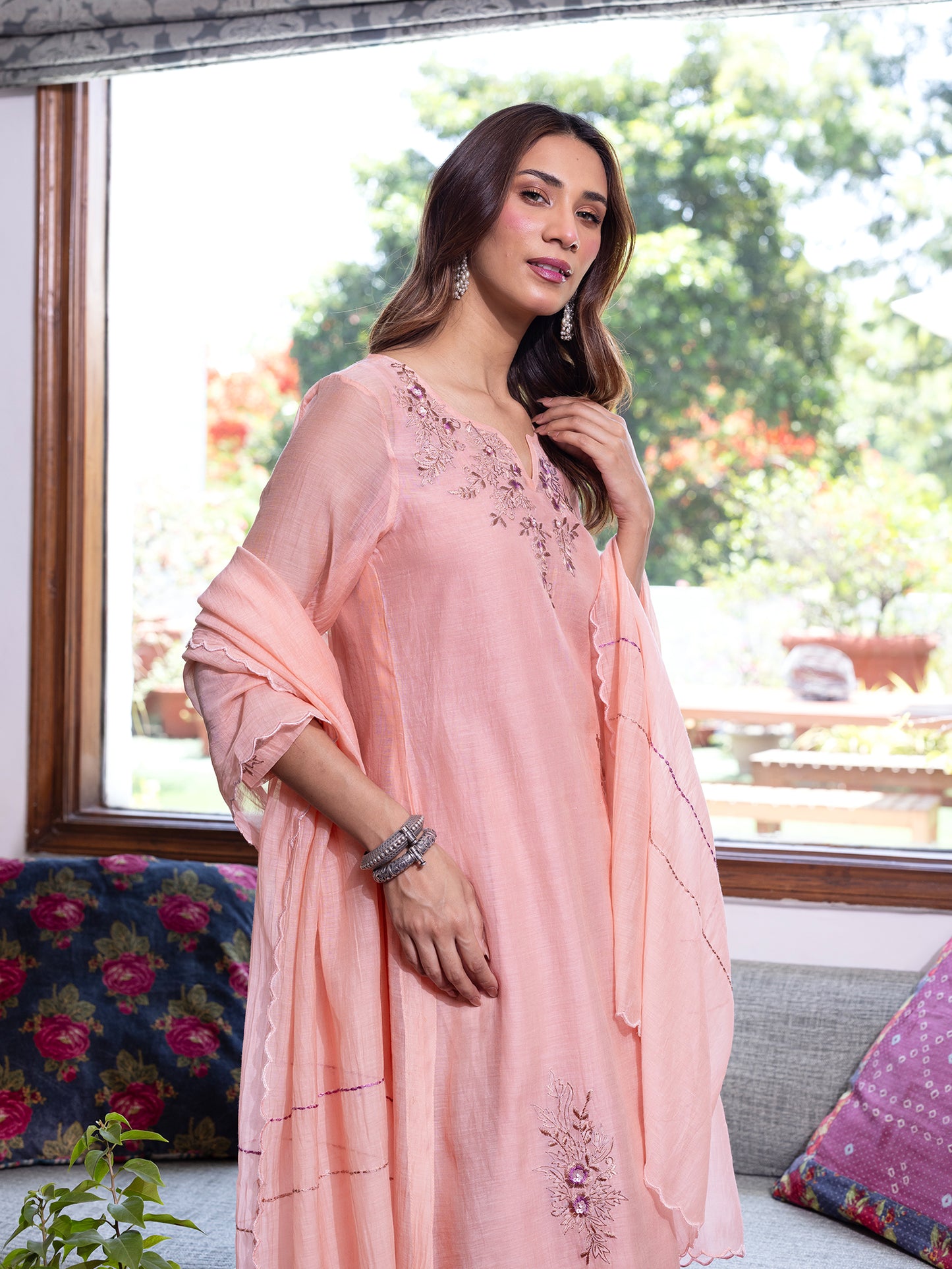 Peach mul chanderi thread and bead, sequence work kurta set