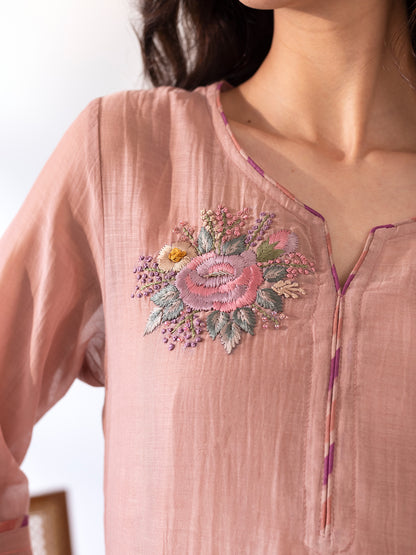 Old rose mul chanderi thread work kurta set