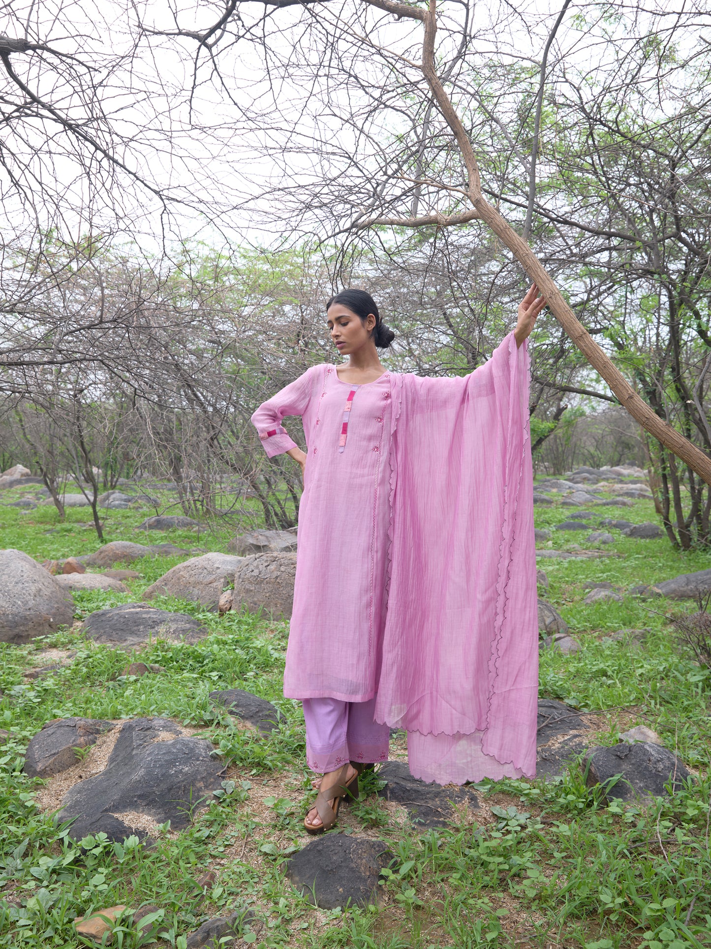 Lavender mul chanderi thread work kurta