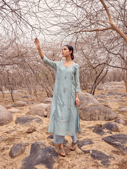 Sea blue mul chanderi threadwork kurta